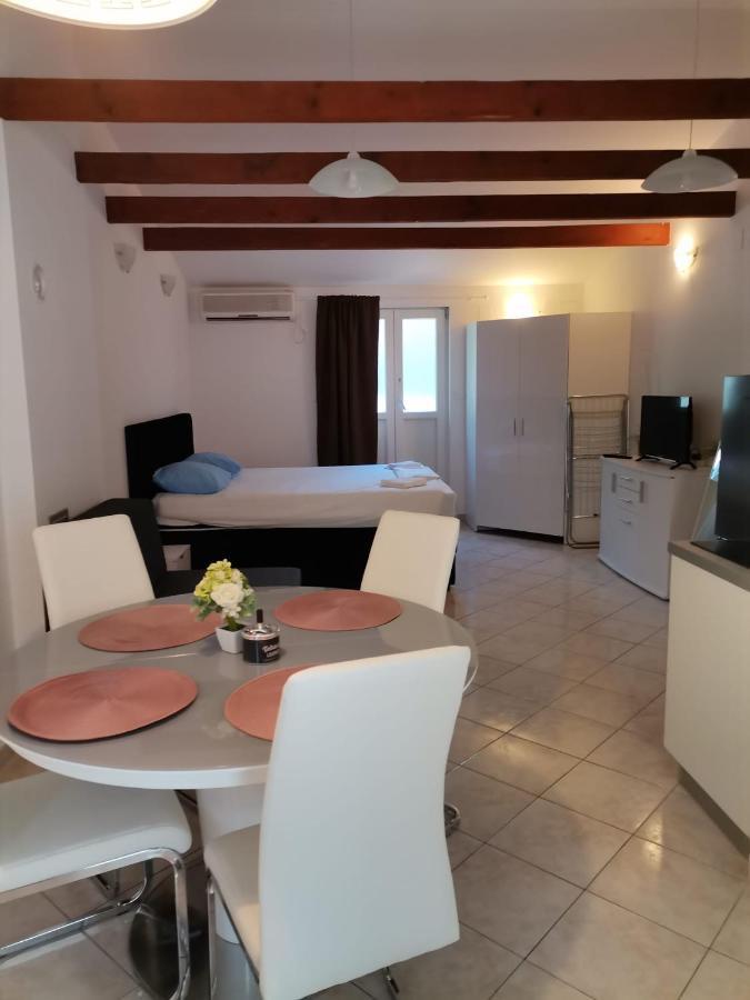 Dine Apartment Ragusa Esterno foto