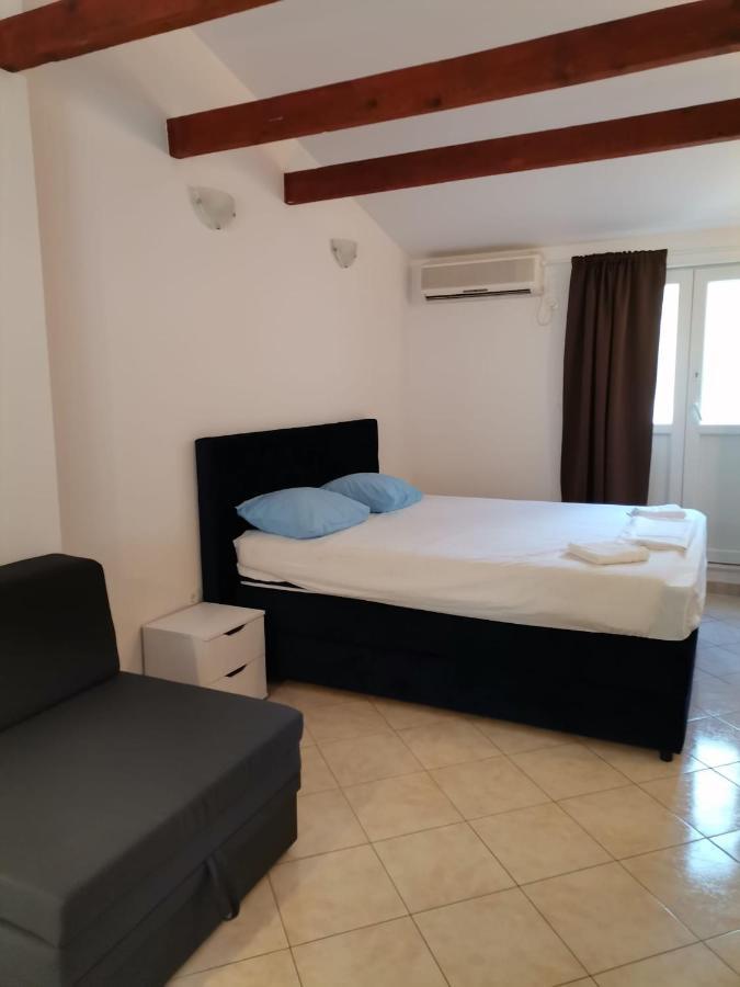 Dine Apartment Ragusa Esterno foto