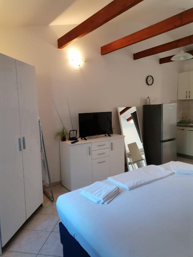 Dine Apartment Ragusa Esterno foto